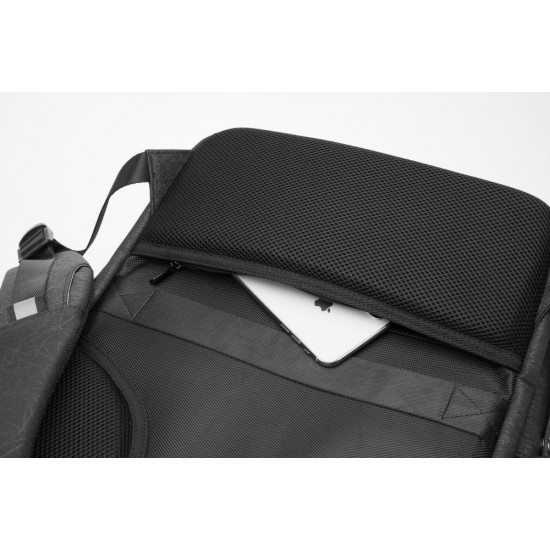 ARCTIC HUNTER τσάντα πλάτης B00218 με θήκη laptop 15.6", USB, 24L, μαύρη